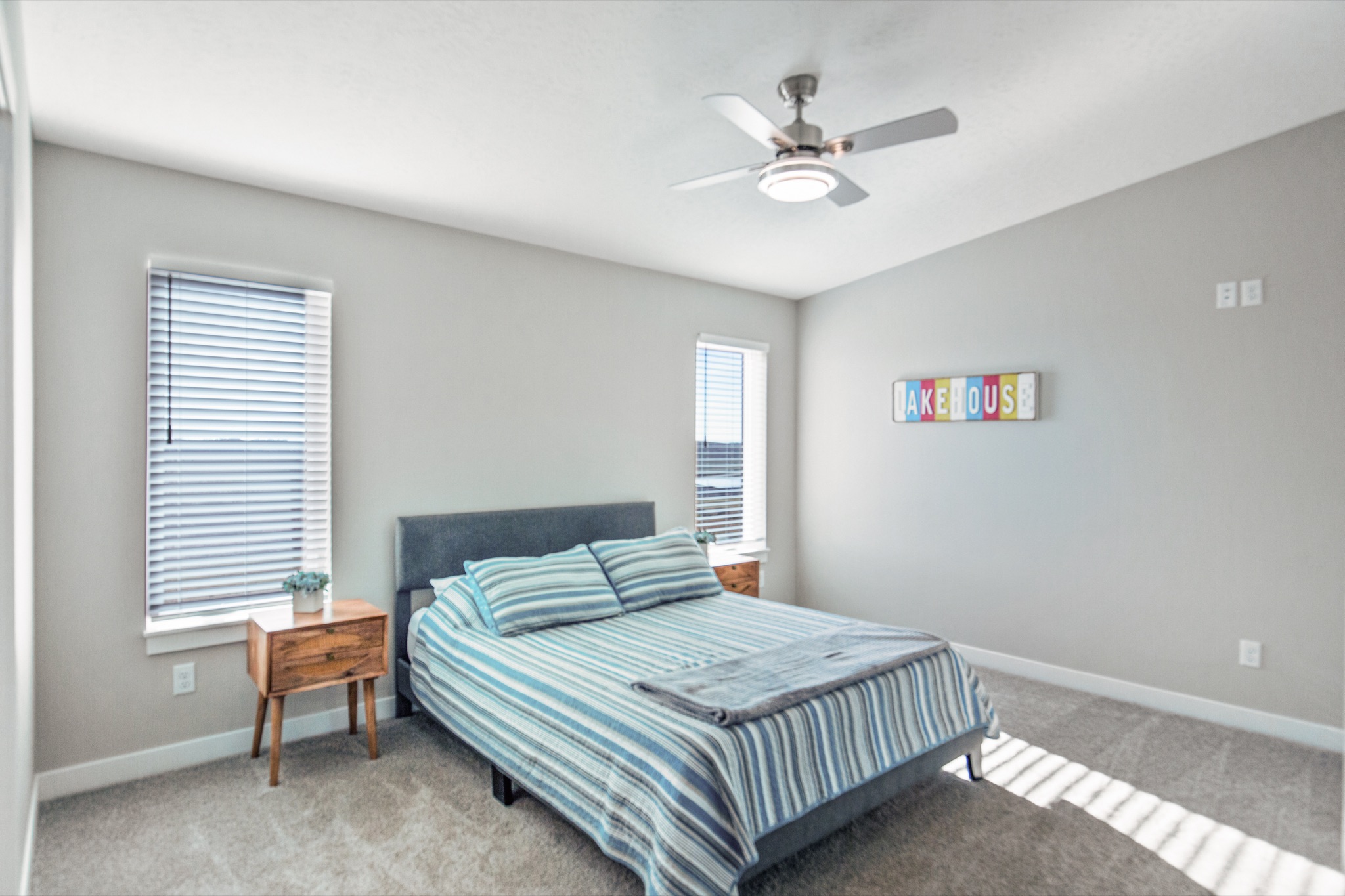 Bedroom with queen bed