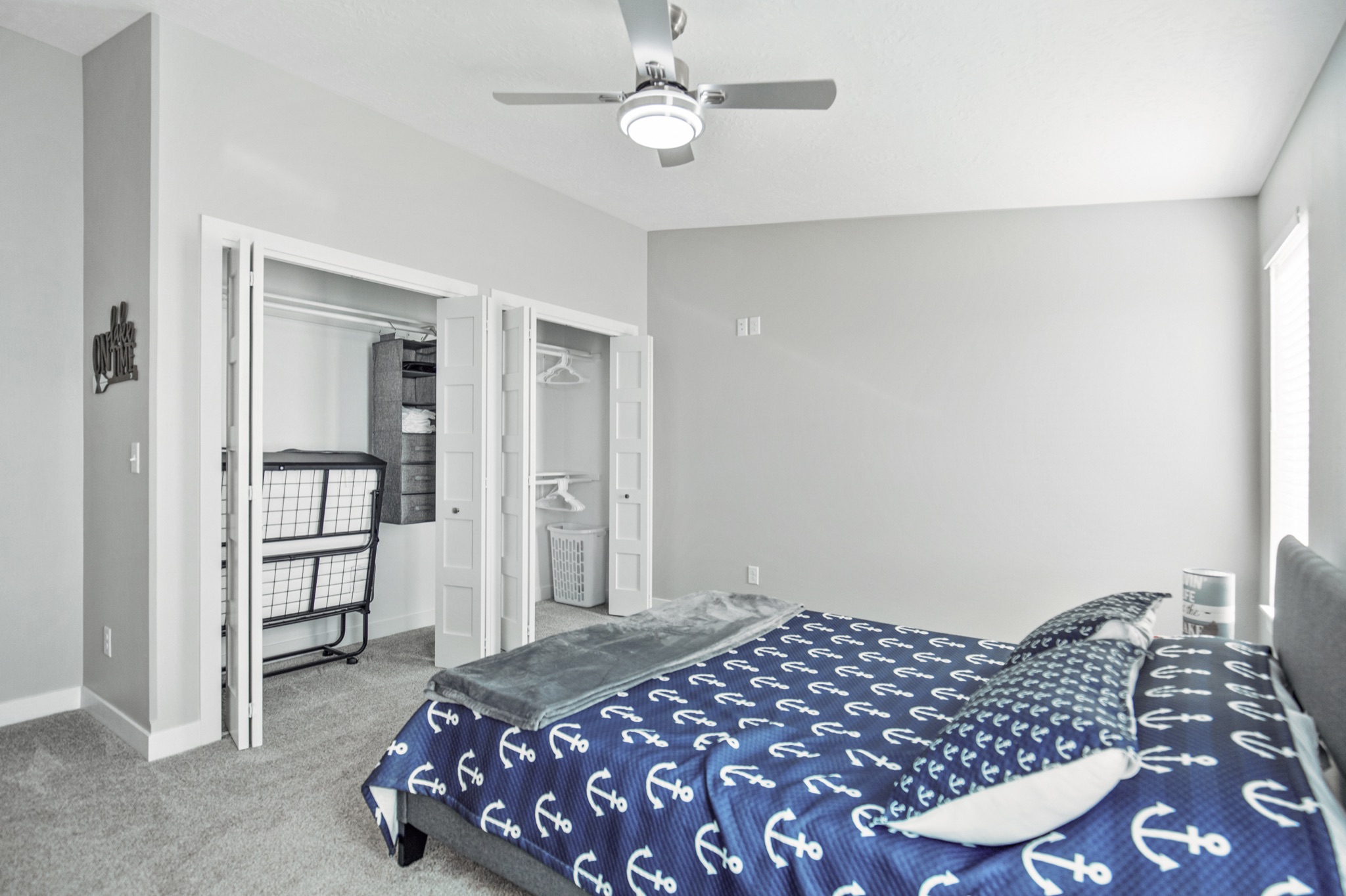 Bedroom with anchor bedding